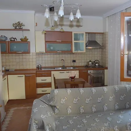 Apartment 21