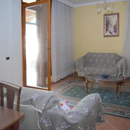 21 Qerret (Tirana)